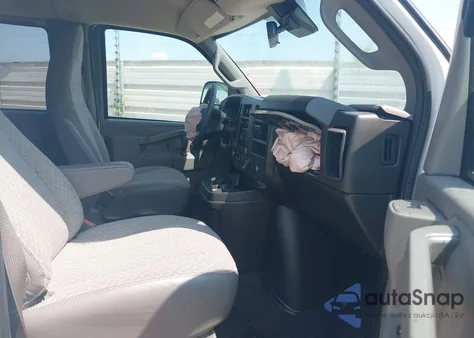 2025 GMC Savana Passenger Rwd 3500 Extended Wheelbase Lt из США, поврежденный, VIN 1GJZ7PF79S1103679